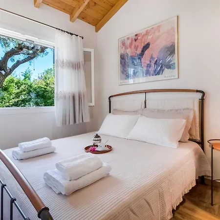 Polys Lefkada 2 Апартаменты Apolpaina