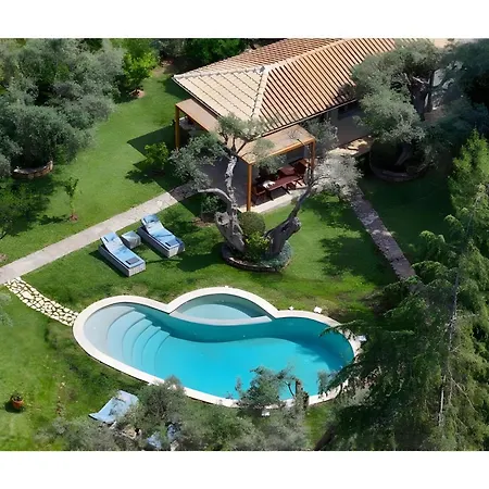 Polys Lefkada 2 公寓